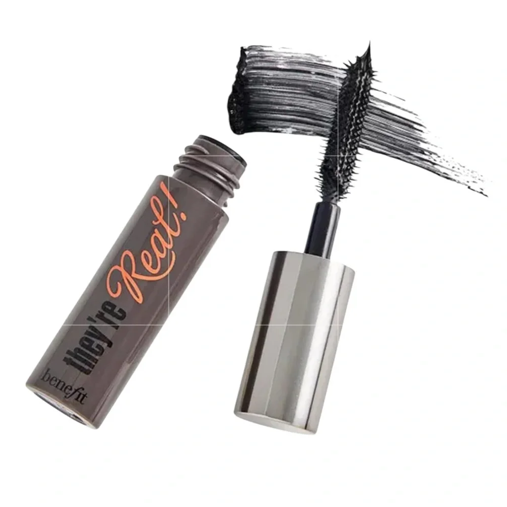 Benefit Cosmetics -- They're Real! Lengthening Mascara in Jet Black